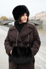 Меховая муфта-сумочка