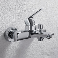 СМЕСИТЕЛЬ ДЛЯ ВАННЫ КОРОТКИЙ ИЗЛИВ BRAVAT REAL F6121179CP-01