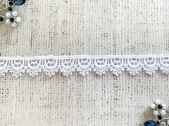 Кружево плетеное, ш. 1,3 см, белый