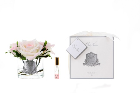 Букет из 5 роз ароматизированный в прозрачной вазе и 1 спрей 17х17х17 Cote Noire Five Rose Pink Blush