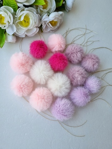 Eco-fur pompoms, 5 cm, color Sundae, 2 pieces