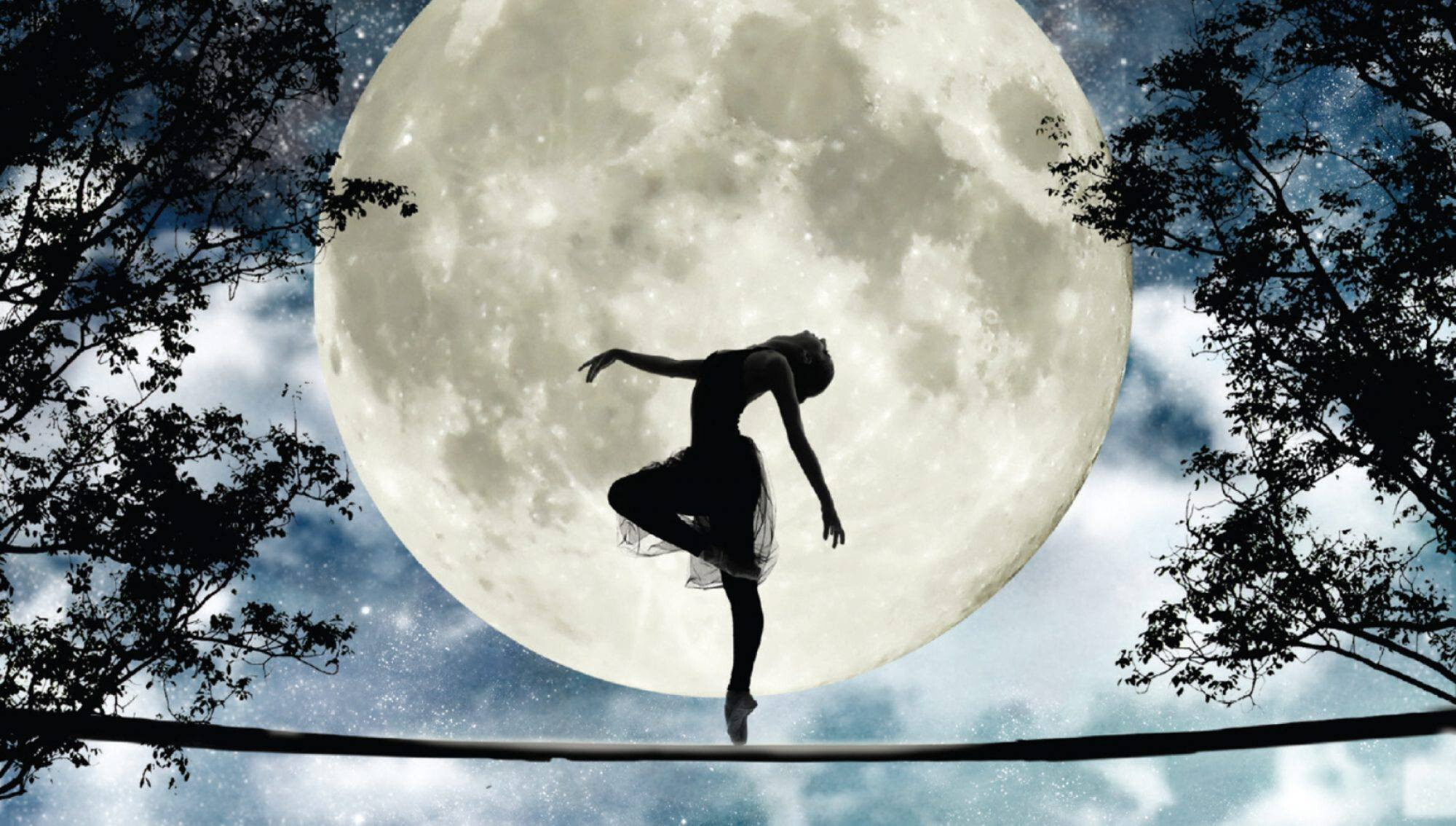 Девочка луна танцуй. Танцы на Луне. Балерины ночь Луна. Танцы в полнолуние. Луна танцует.