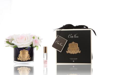 Букет из 5 роз ароматизированный в черной вазе и 1 спрей 17х17х17 Cote Noire Five Rose Pink Blush