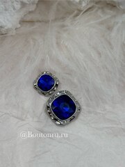 Пуговицы серебристые мягкий квадрат с крупным синим камнем