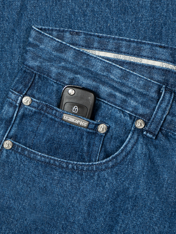 Плотные джинсы цвета синего индиго из премиального хлопка / Распродажа