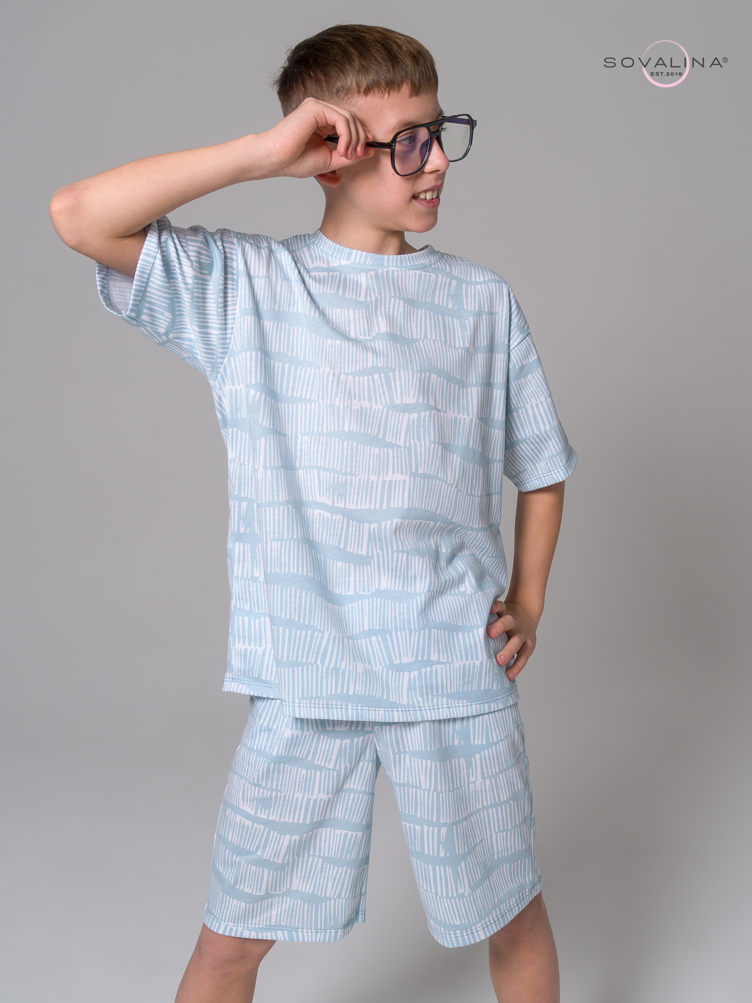 Костюм Light men белые волны