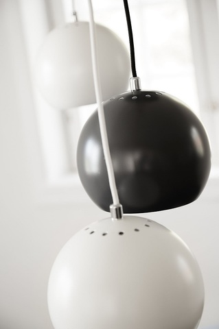 Лампа подвесная Ball, черная матовая, черный шнур