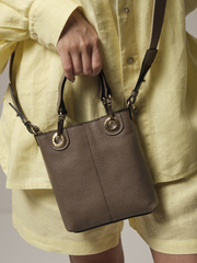 Сумка кожаная кросс-боди тауп