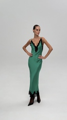 Платье коктейльное с кружевом