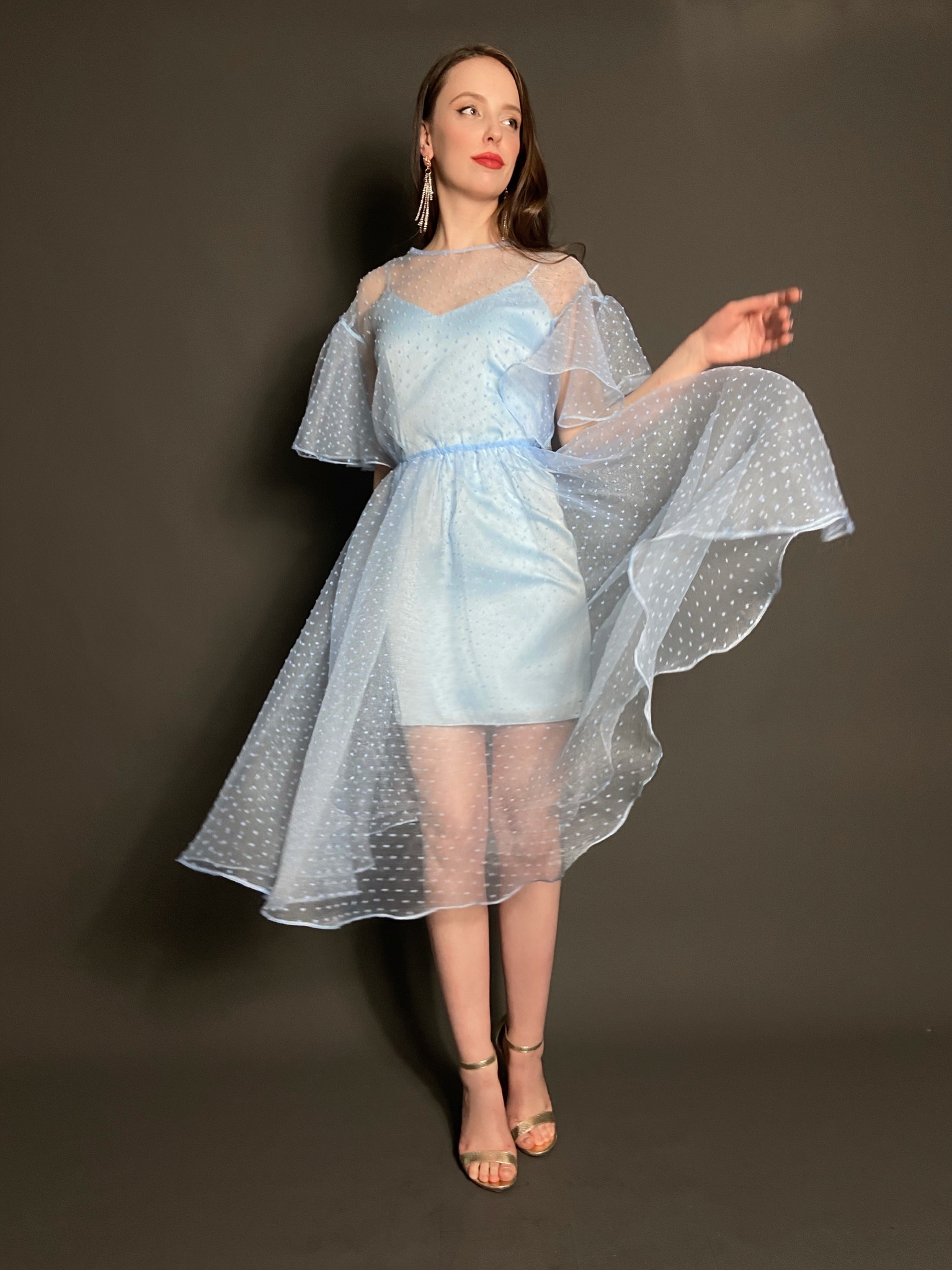 Нарядное платье трансформер с шелковой комбинацией и верхом из органзы флок (голубой)