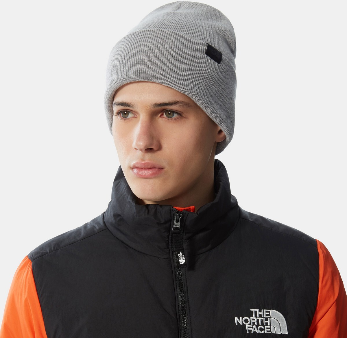 Шапка north face. Шапка Норт фейс. Шапка North face летняя. Шапка Север. Белая шапка the North face Fisherman Beanie Vintage.