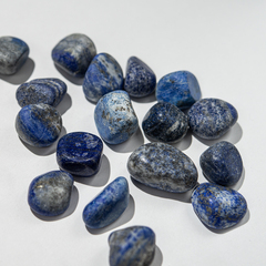 Камушки натурального лазурита с включениями пирита, 16-28мм