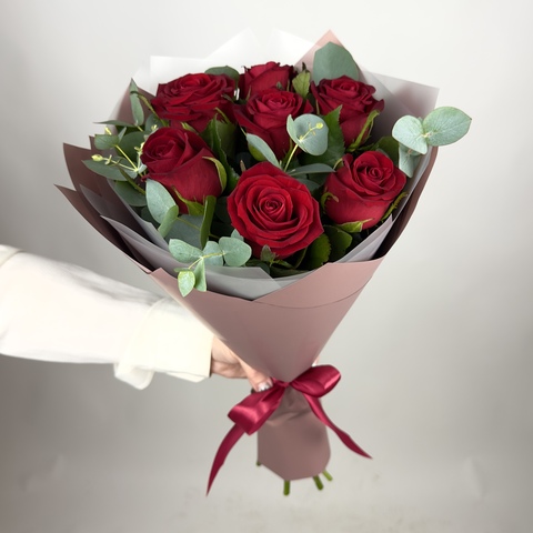 Букет цветов из 7 красных роз Ред Игл