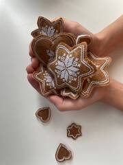 Пряничная звезда. Подвеска из фетра NYF-0325-Midi