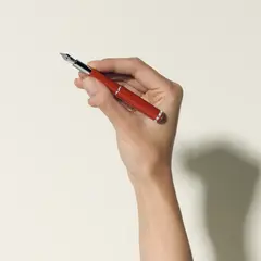 Перьевая ручка (F) Montblanc Heritage Rouge et Noir «Baby» Special Edition кораллового цвета
