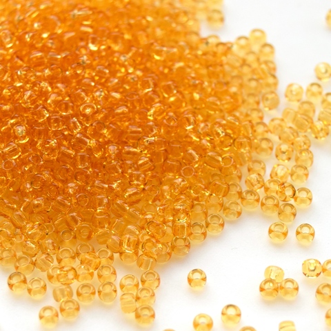 Бисер Тохо круглый 11/0 0002 светло-желтый/Toho round