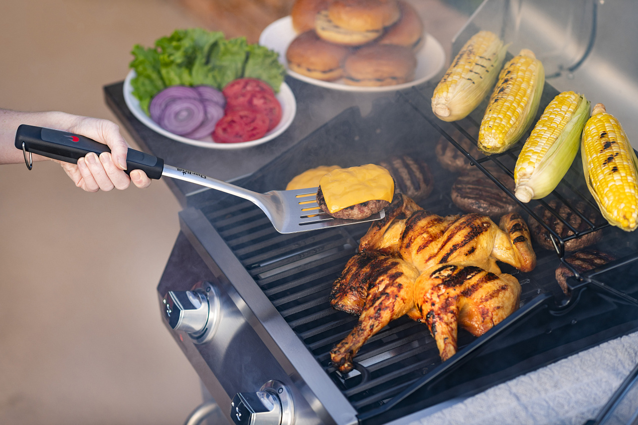 Набор инструментов Char-Broil Deluxe 2 шт (лопатка+щипцы)