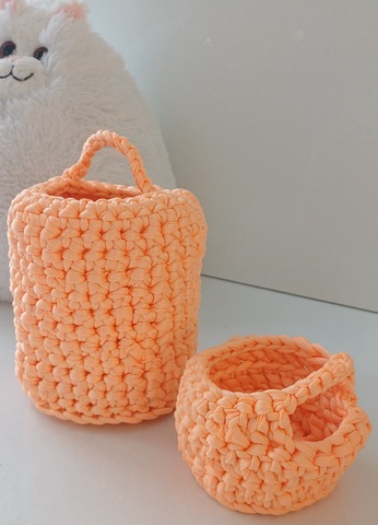 Набор вязаных корзин