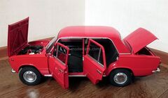 VAZ-2101 Zhiguli Lada 1:8 Hachette fully assembled