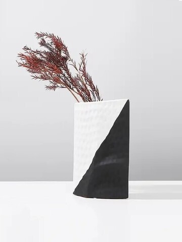 Ваза Black and White Vase A