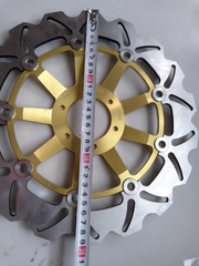 Диск тормозной передний лепестковый на Honda CBR F / VFR F / CBR RR / VTR F