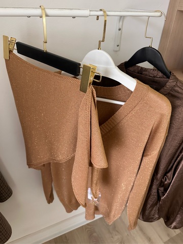 Косынка с люрексом из 100% мериноса бежевый меланж