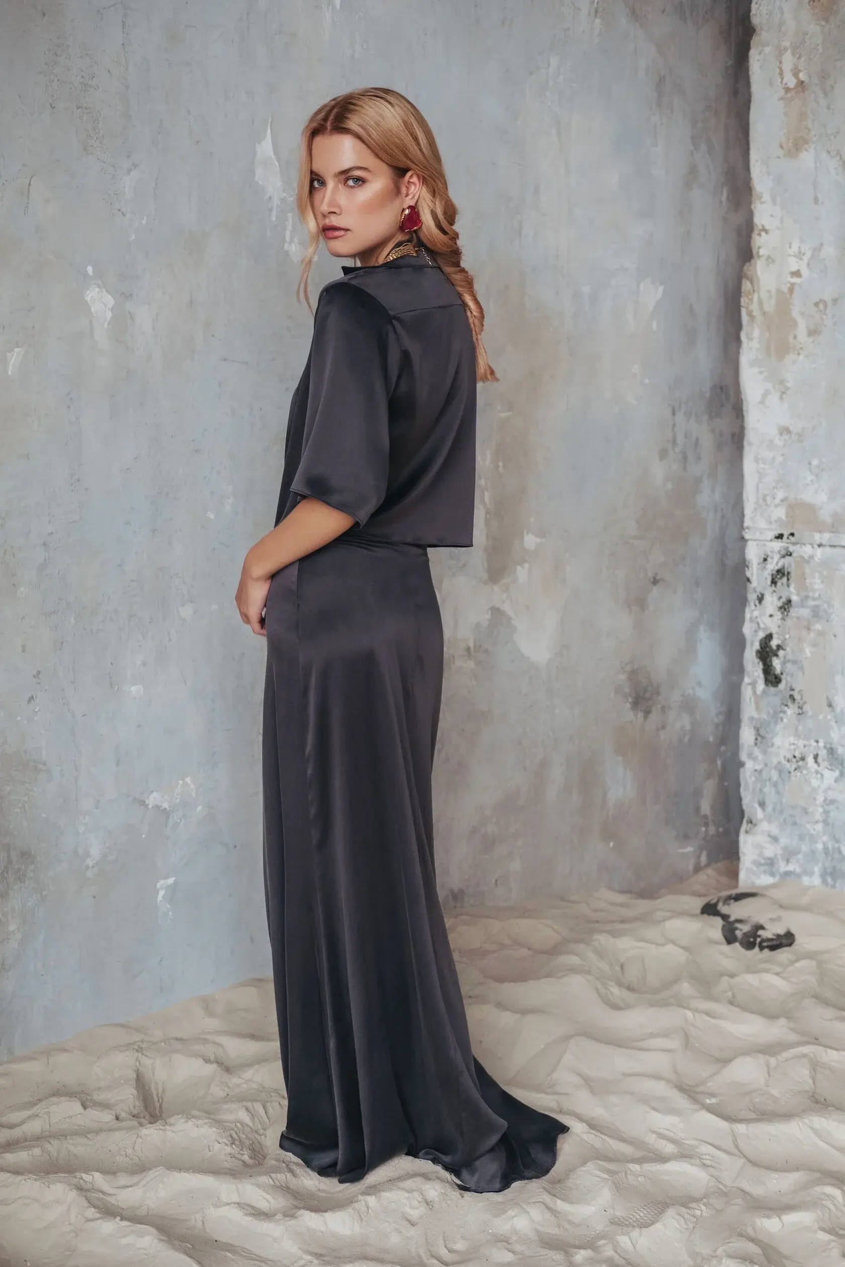 Костюм с юбкой из шелка, Серый