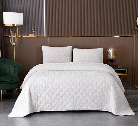 Покрывало 240x260 Sofi De MarkO Алира молочно-белое