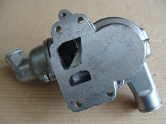Водяной насос  УАЗ С КОРПУСОМ в сборе ст. образца
