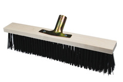 60-2-115 Щетка тротуарная деревянная 700х55мм, 5-ти рядная, металлическая тулейка, без черенка (Россия)