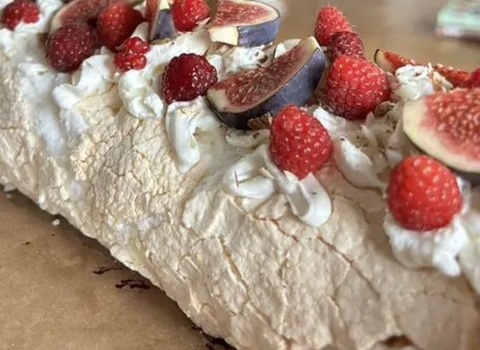 Меренговый рулет