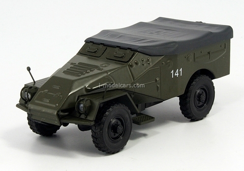 BTR-40 Bronetransporter khaki 1:43 DeAgostini Auto Legends USSR #121