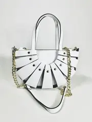 Женская белая сумка из натуральной кожи