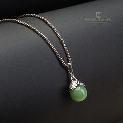 Подвеска "Лист Гинкго". Камень хризопраз.