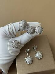 Кольцо-из серебра 925 пробы с куб. микроцирконами коллекция Ton Joli