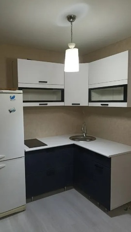 Кухня Техно 1.4 на 1.4 м компоновка №2 пудра софт / ультрамарин софт