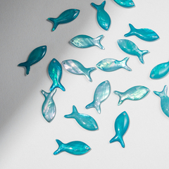 Бусина в форме рыбки из голубого акрила с перламутром, 25*10мм