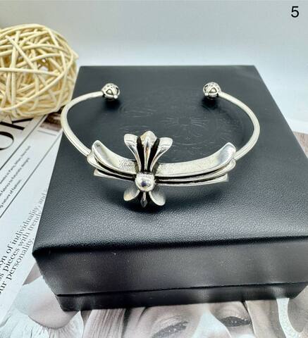 Браслет жёсткий с крестом CHROME HEARTS