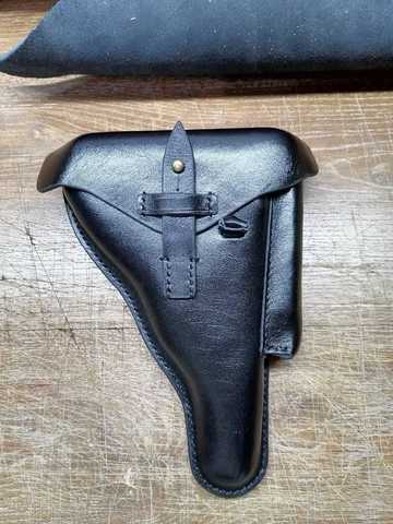 Leather holster for Luger P08 and Walther P38