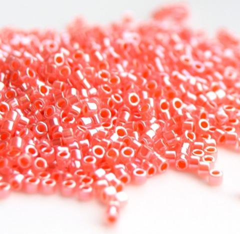 DB-0235 Бисер цилиндрический Миюки делика 11/0 Лосось /Miyuki delica 11/0 Ceylon Salmon