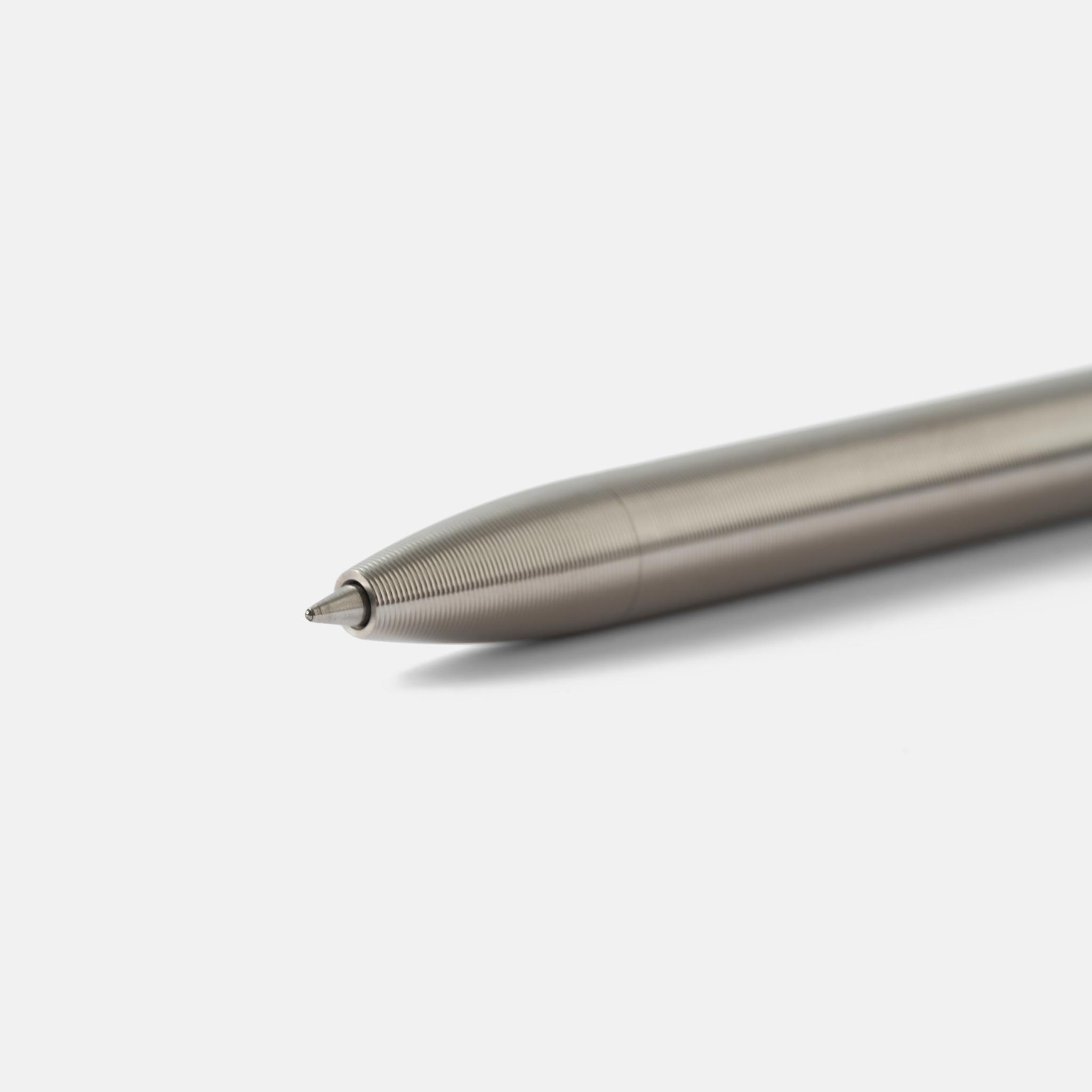 Tactile Turn Slim Bolt Action Pen Titanium — ручка из титана