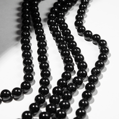 Шерл (черный турмалин) натуральный, бусины в форме шара, 10мм