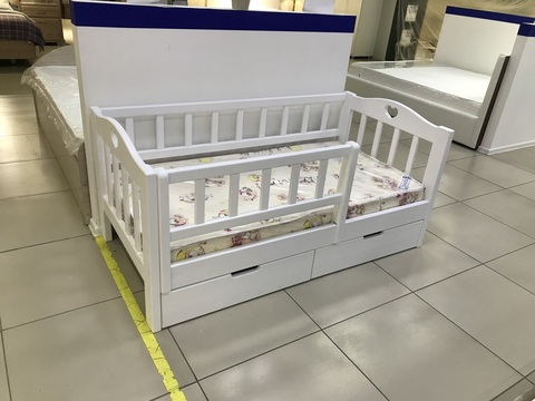 Виды детских кроваток для новорожденных
