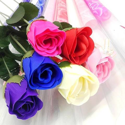 Декоративная мыльная роза и в подарочной плёнке с бантиком розовая