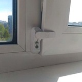 Детский оконный блокиратор 