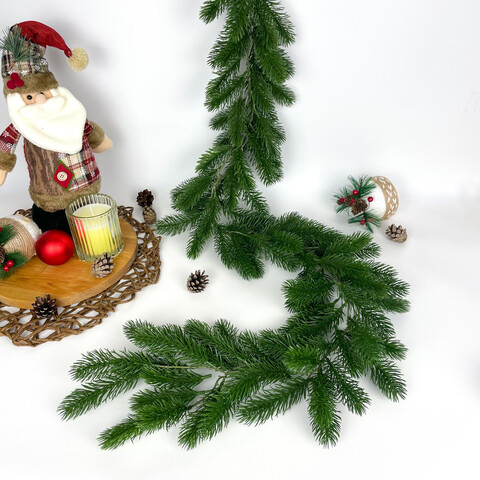 Еловая лиана 3 м разборная, + - 120 лапок (набор 2 шт. по 1,5 м)