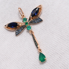 731948 - Подвеска СТРЕКОЗА из золота 585 пробы с агатами, корундами и фианитами