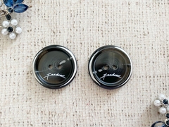 Пуговицы костюмные, d 2,8 см