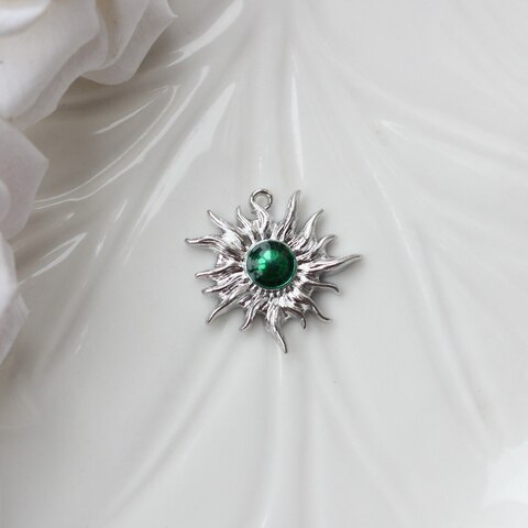 Подвеска Солнце с эмалью, зелёный, 22*23 мм, родий, П1034