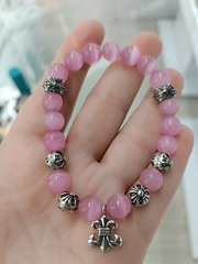 braslet-iz-rozovogo-agata-c-poserebrennymi-vstavkami-chrome-hearts